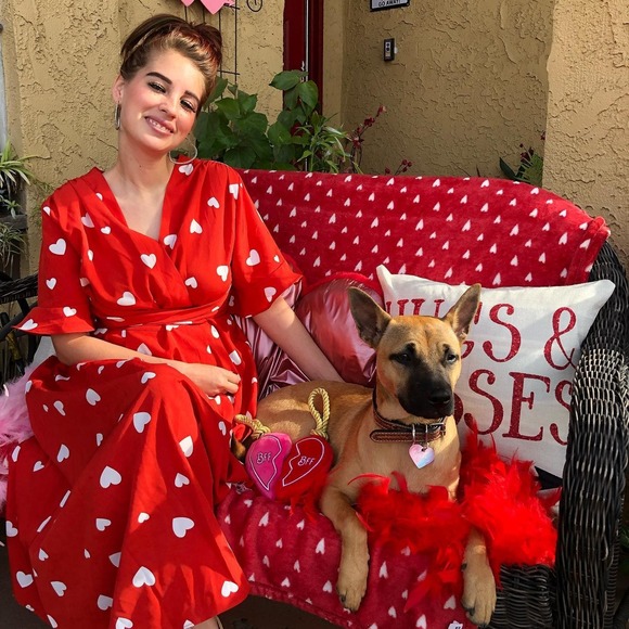 Meet your Posher, Elissa - Picture 1 of 1